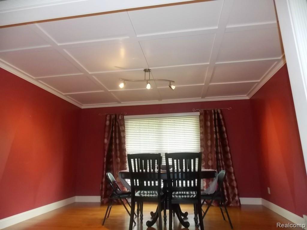 601 Augusta Drive Rochester, MI 48309 - Photo 16 of 34 Dining Room