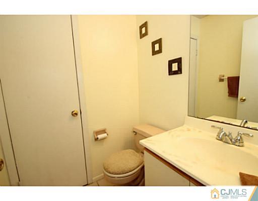 259 Nebula Road Piscataway, NJ 08854 - Photo 13 of 24 Gallery Image 13