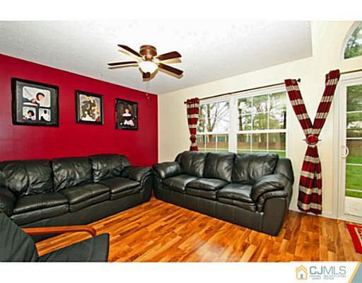 259 Nebula Road Piscataway, NJ 08854 - Photo 4 of 24 Gallery Image 4