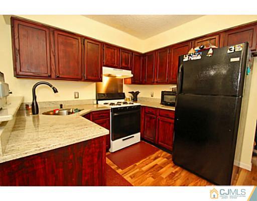 259 Nebula Road Piscataway, NJ 08854 - Photo 9 of 24 Gallery Image 9