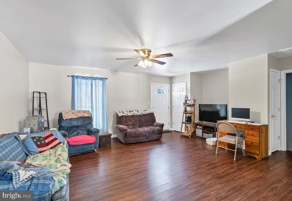 $325,000 | 31566 White Street, Laurel, DE 19956