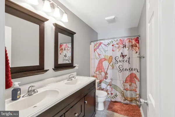 $325,000 | 31566 White Street, Laurel, DE 19956