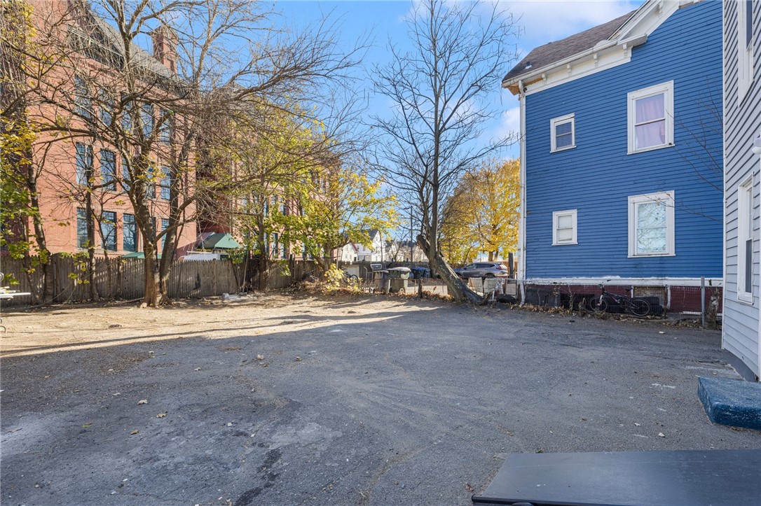 14 Madison Street Providence, RI 02907 - Photo 4 of 46
