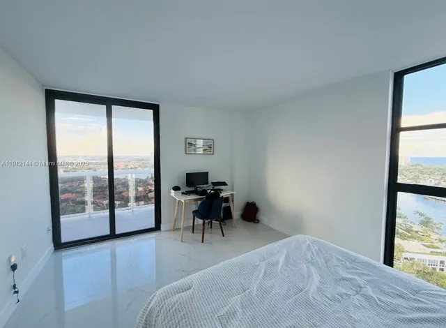 $3,500 | 20505 East Country Club Drive, Unit 2033, Aventura, FL 33180