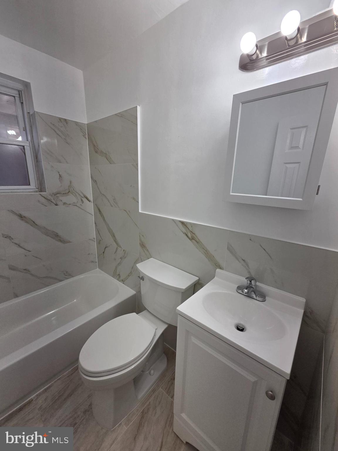 553 Fanshawe Street Philadelphia, PA 19111 - Photo 12 of 22