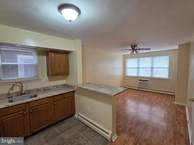 $1,300 | 553 Fanshawe Street, Philadelphia, PA 19111