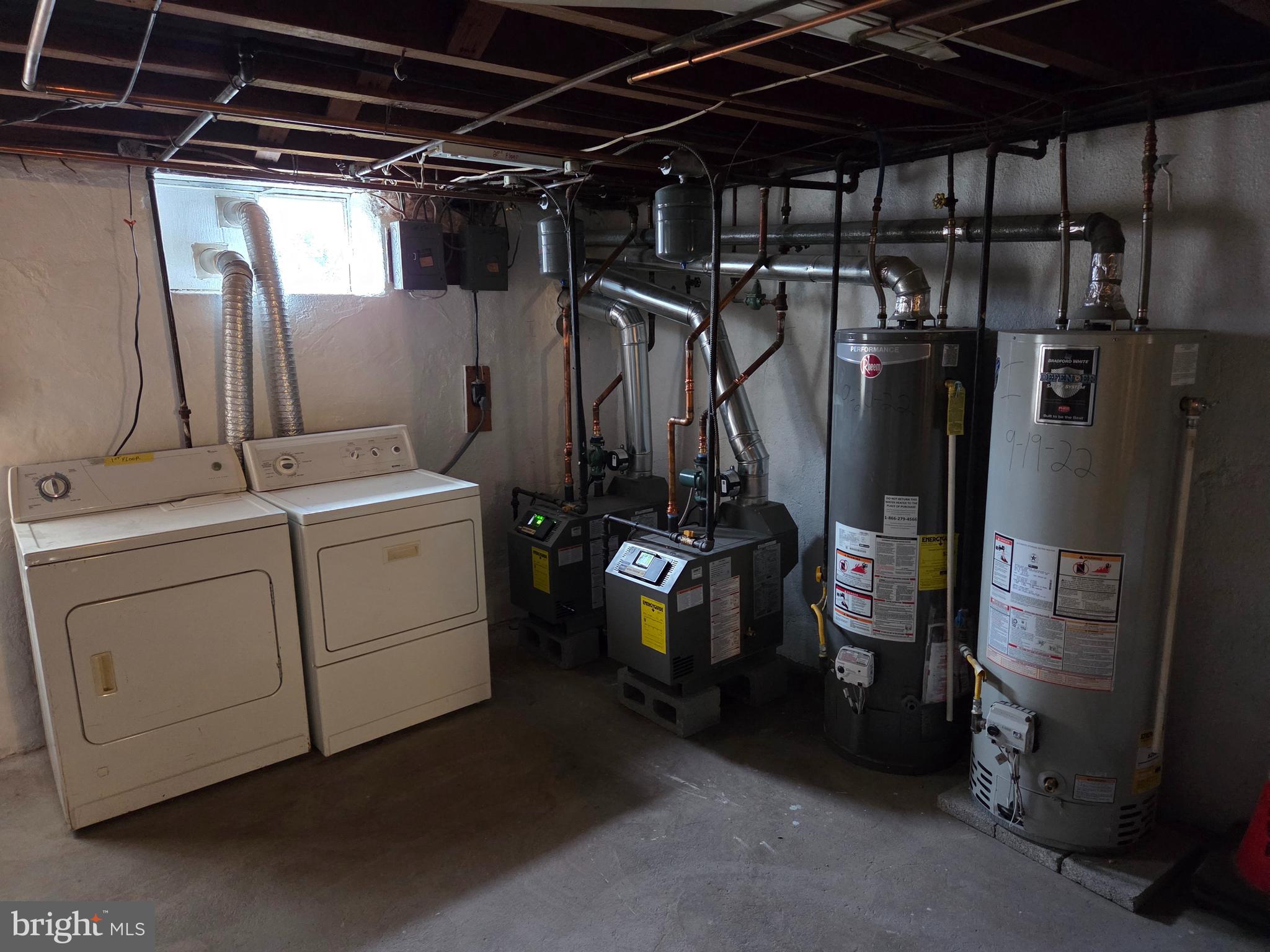 553 Fanshawe Street Philadelphia, PA 19111 - Photo 17 of 22