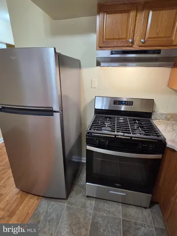 $1,300 | 553 Fanshawe Street, Philadelphia, PA 19111