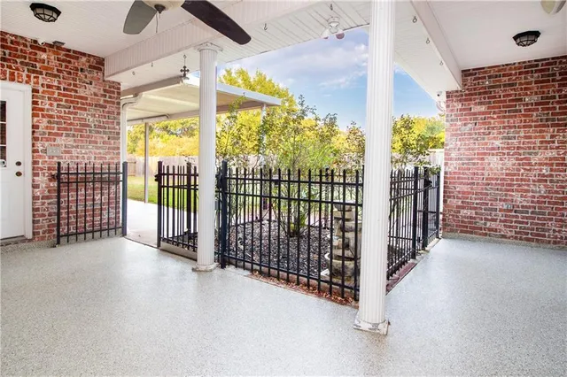 $480,000 | 108 Lake Ridge Drive, Laplace, LA 70068