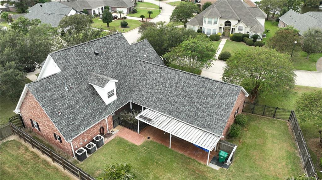 108 Lake Ridge Drive Laplace, LA 70068 - Photo 4 of 36