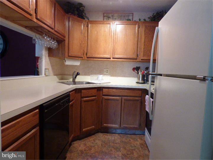 4917 A Dunbarton Road Mount Laurel, NJ 08054 - Photo 5 of 25 Kitchen