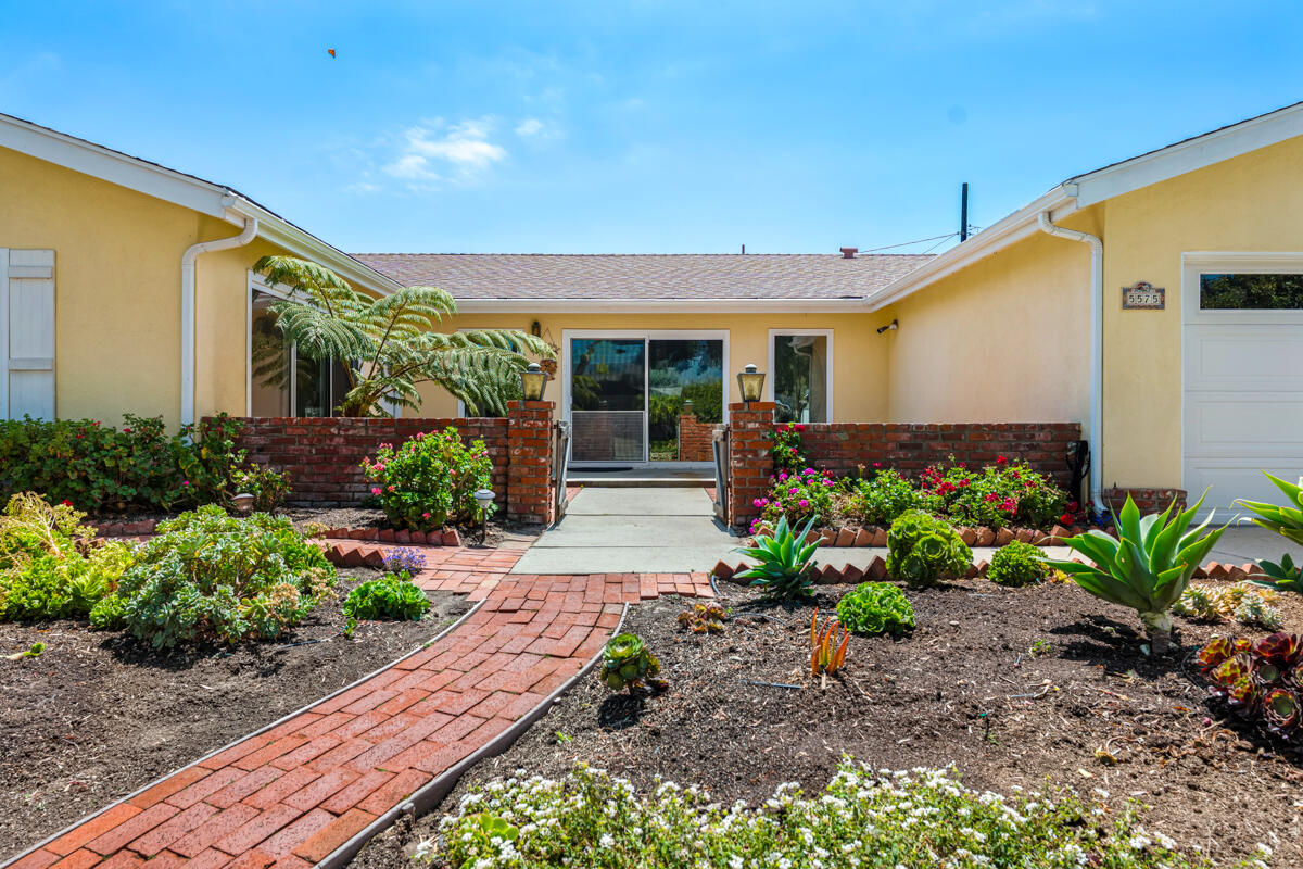 5575 Cameo Road Carpinteria, CA 93013 - Photo 2 of 32 _ROY6471