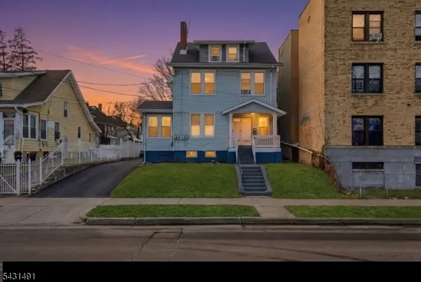 $2,700 | 575 Sanford Avenue, Newark, NJ 07106