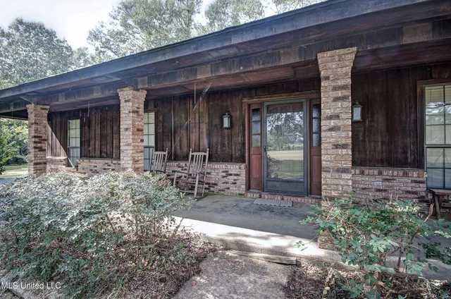 $595,000 | 1229 Holly Bush Road, Brandon, MS 39047