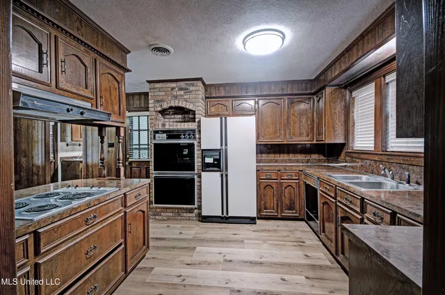 $595,000 | 1229 Holly Bush Road, Brandon, MS 39047