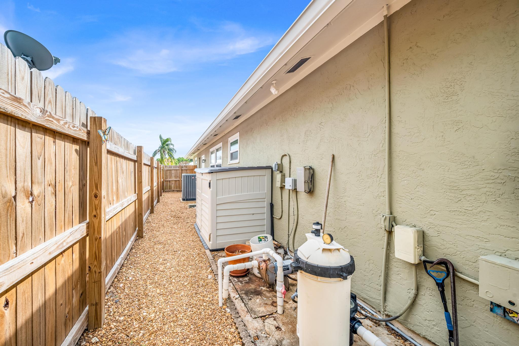 4167 Russell Street Jupiter, FL 33469 - Photo 51 of 62 Z63_0526