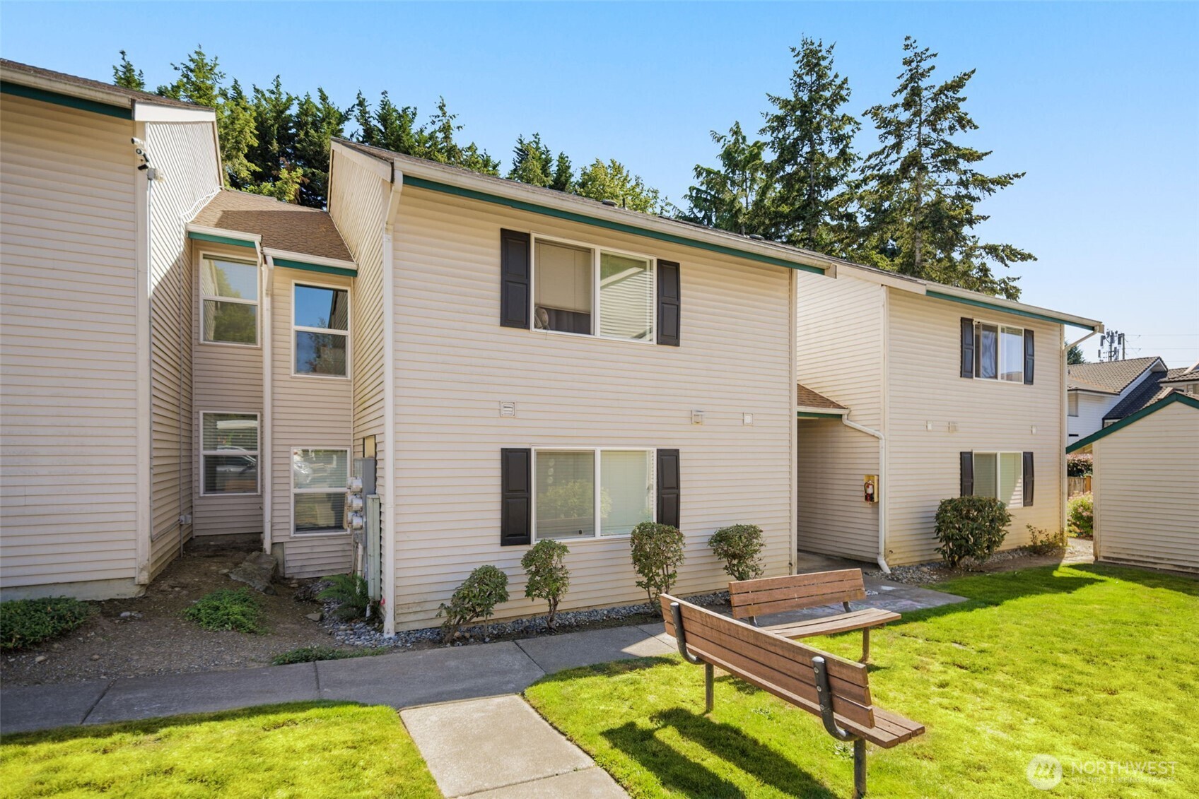 4231 Northeast 5th Street, Unit B203 Renton, WA 98059 - Photo 15 of 17