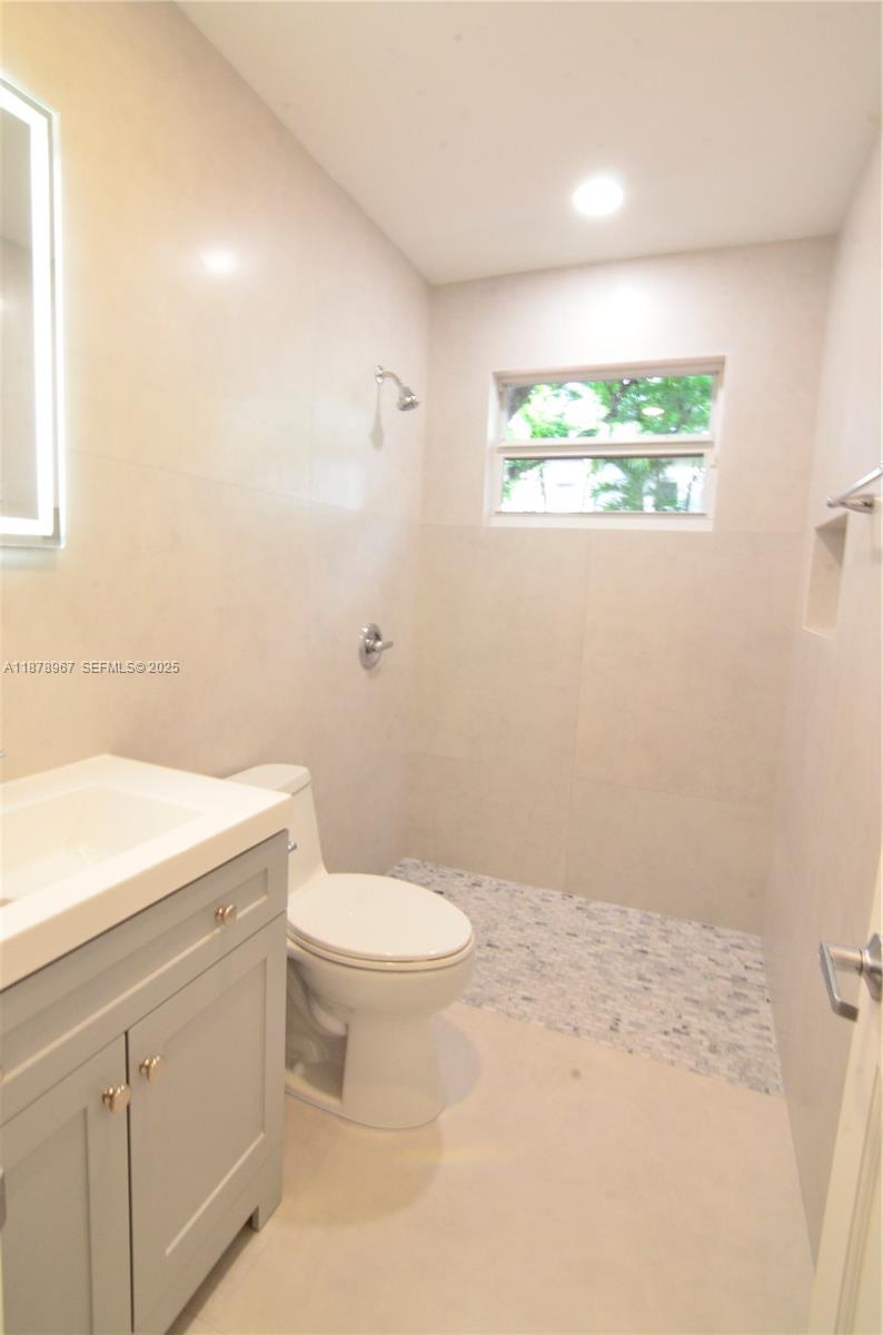 3050 Virginia Street, Unit FRONT Miami, FL 33133 - Photo 9 of 23