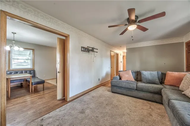 $200,000 | 3606 South Spring Street, Independence, MO 64055