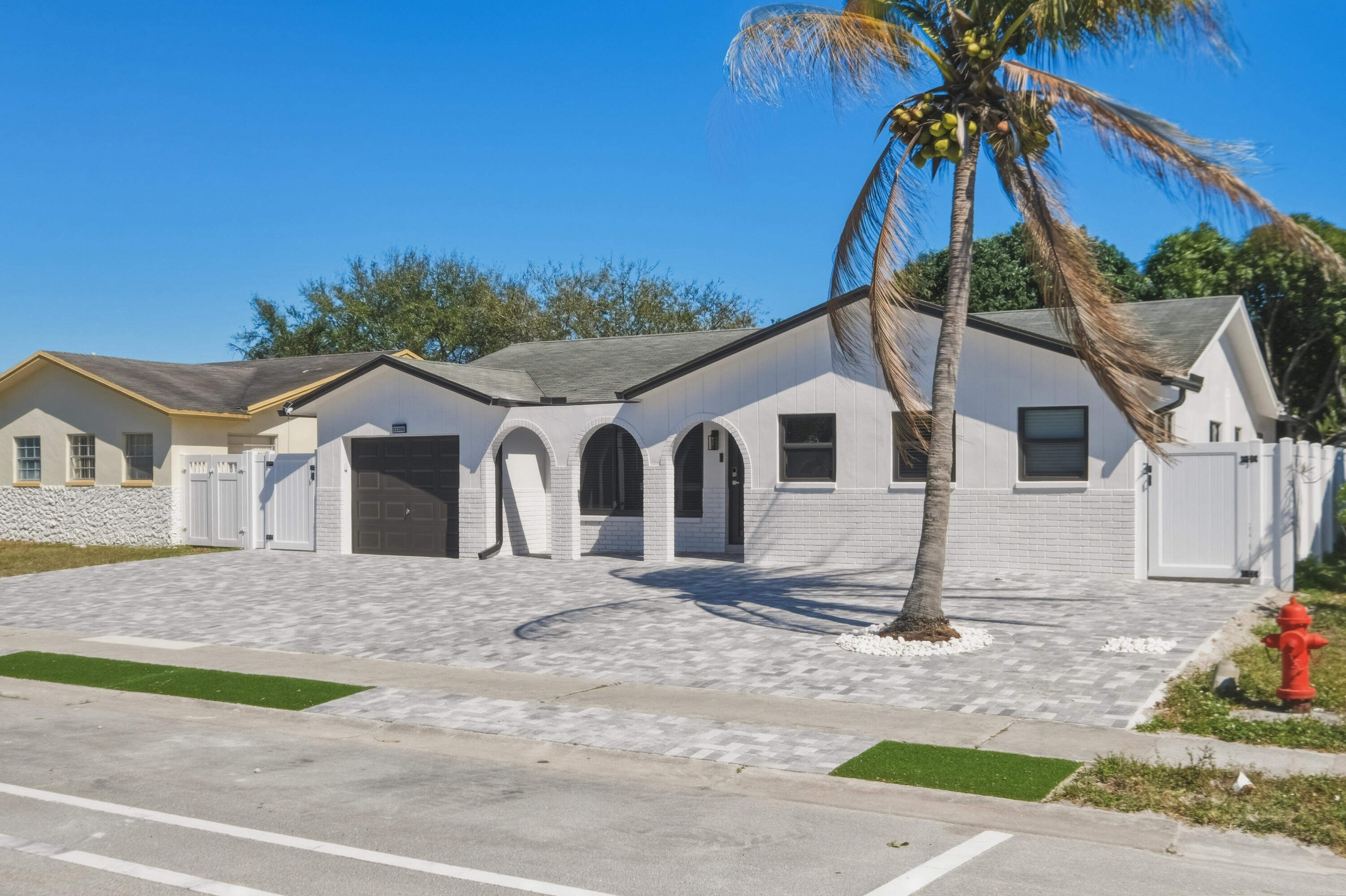 22390 SW 66th Ave-6