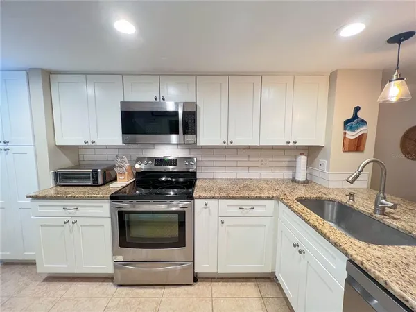 $2,195 | 6721 121st Avenue, Unit E, Largo, FL 33773