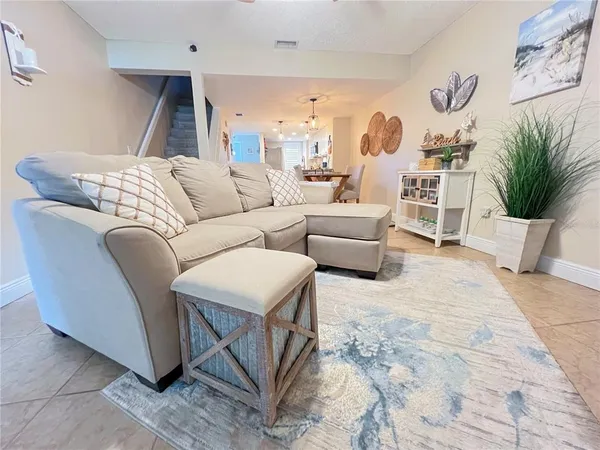 $2,195 | 6721 121st Avenue, Unit E, Largo, FL 33773