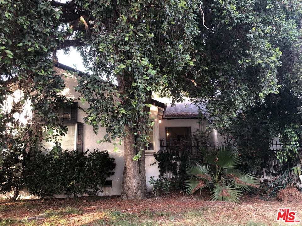 6511 Maryland Drive Los Angeles, CA 90048 - Photo 1 of 7