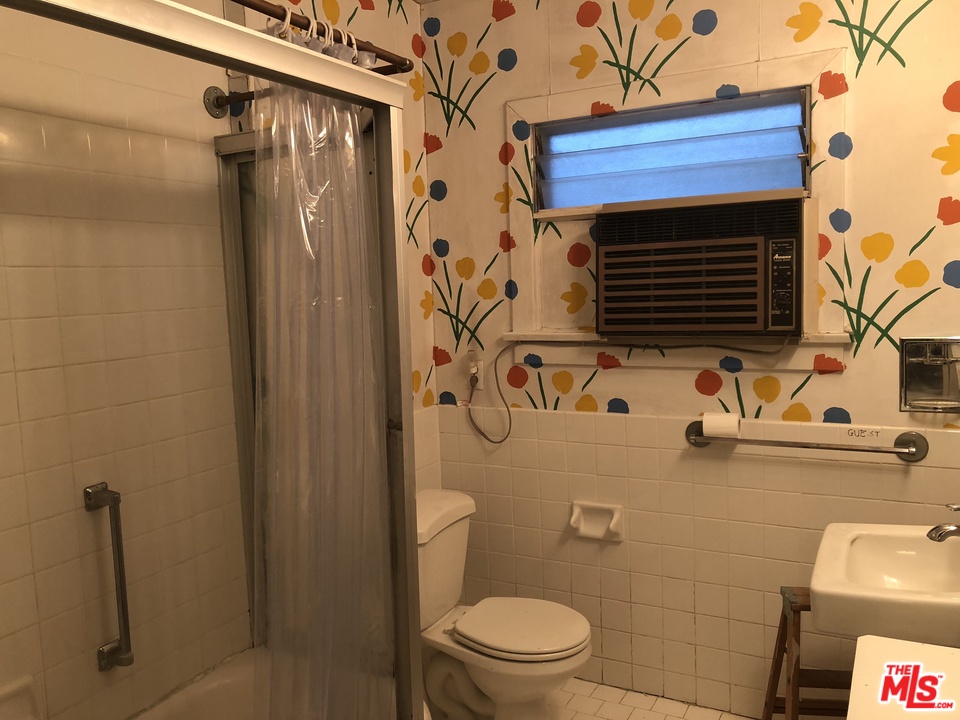 6511 Maryland Drive Los Angeles, CA 90048 - Photo 7 of 7