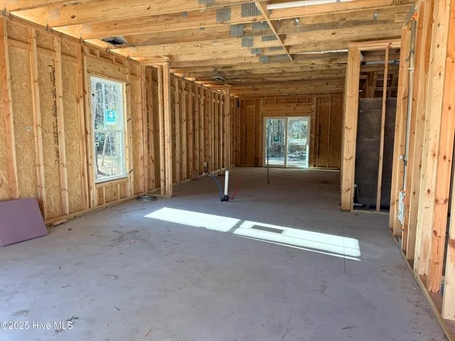 $399,900 | 86 Whispering Pines Court, Hampstead, NC 28443