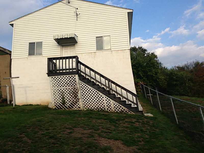 23 Fishpot Road Fredericktown, PA 15368 - Photo 4 of 14 Parking Lot/Garage.