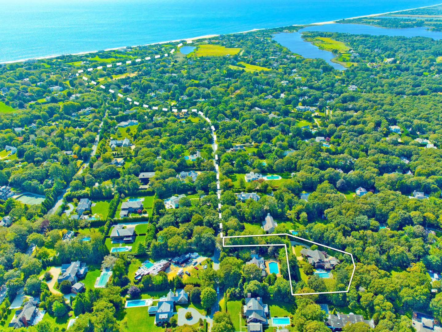 30 East Hollow Road East Hampton, NY 11937 - Photo 29 of 29 a view of a large yard
