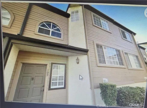 $2,900 | 7658 Topanga Canyon Boulevard, Los Angeles, CA 91304