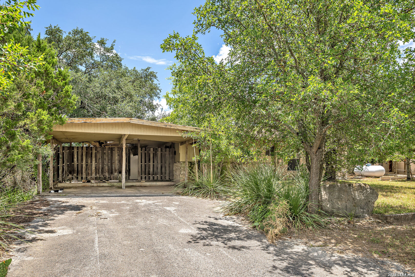 252 Pebble Beach Road Lakehills, TX 78063 - Photo 4 of 31