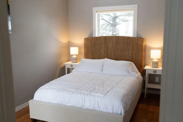 $850,000 | 20 Lake Avenue, Madison Lake, MN 56063