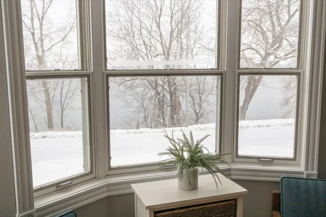 $850,000 | 20 Lake Avenue, Madison Lake, MN 56063