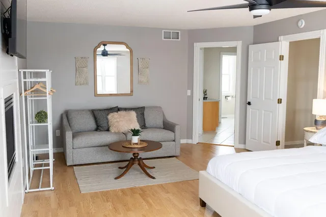 $850,000 | 20 Lake Avenue, Madison Lake, MN 56063