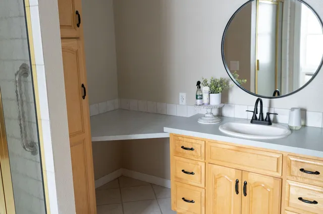 $850,000 | 20 Lake Avenue, Madison Lake, MN 56063