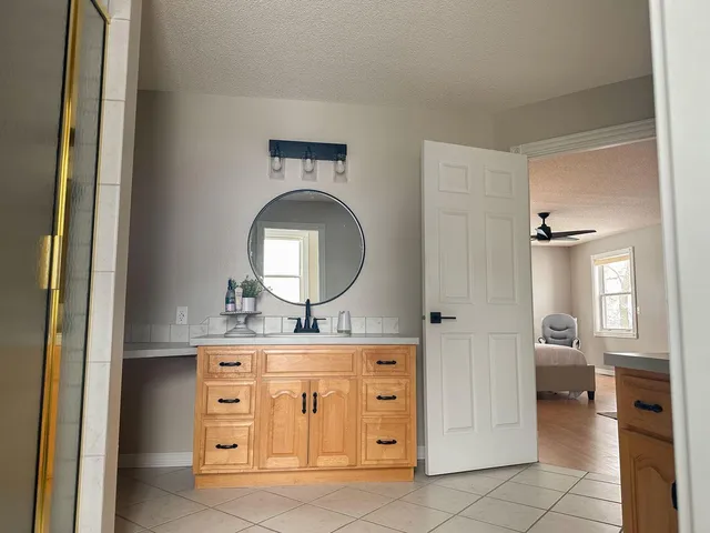 $850,000 | 20 Lake Avenue, Madison Lake, MN 56063