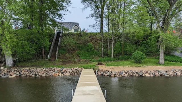 $850,000 | 20 Lake Avenue, Madison Lake, MN 56063