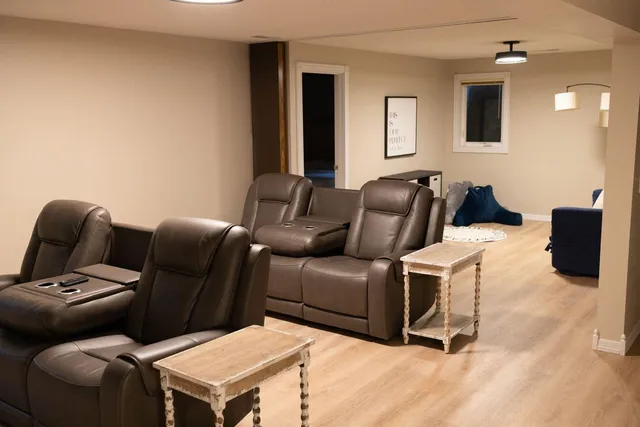 $850,000 | 20 Lake Avenue, Madison Lake, MN 56063