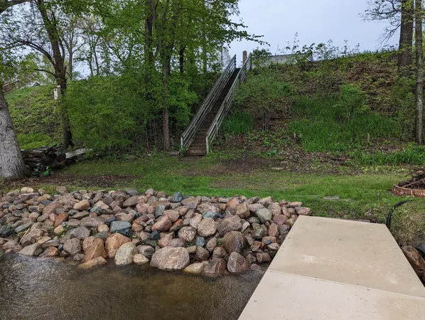 $850,000 | 20 Lake Avenue, Madison Lake, MN 56063
