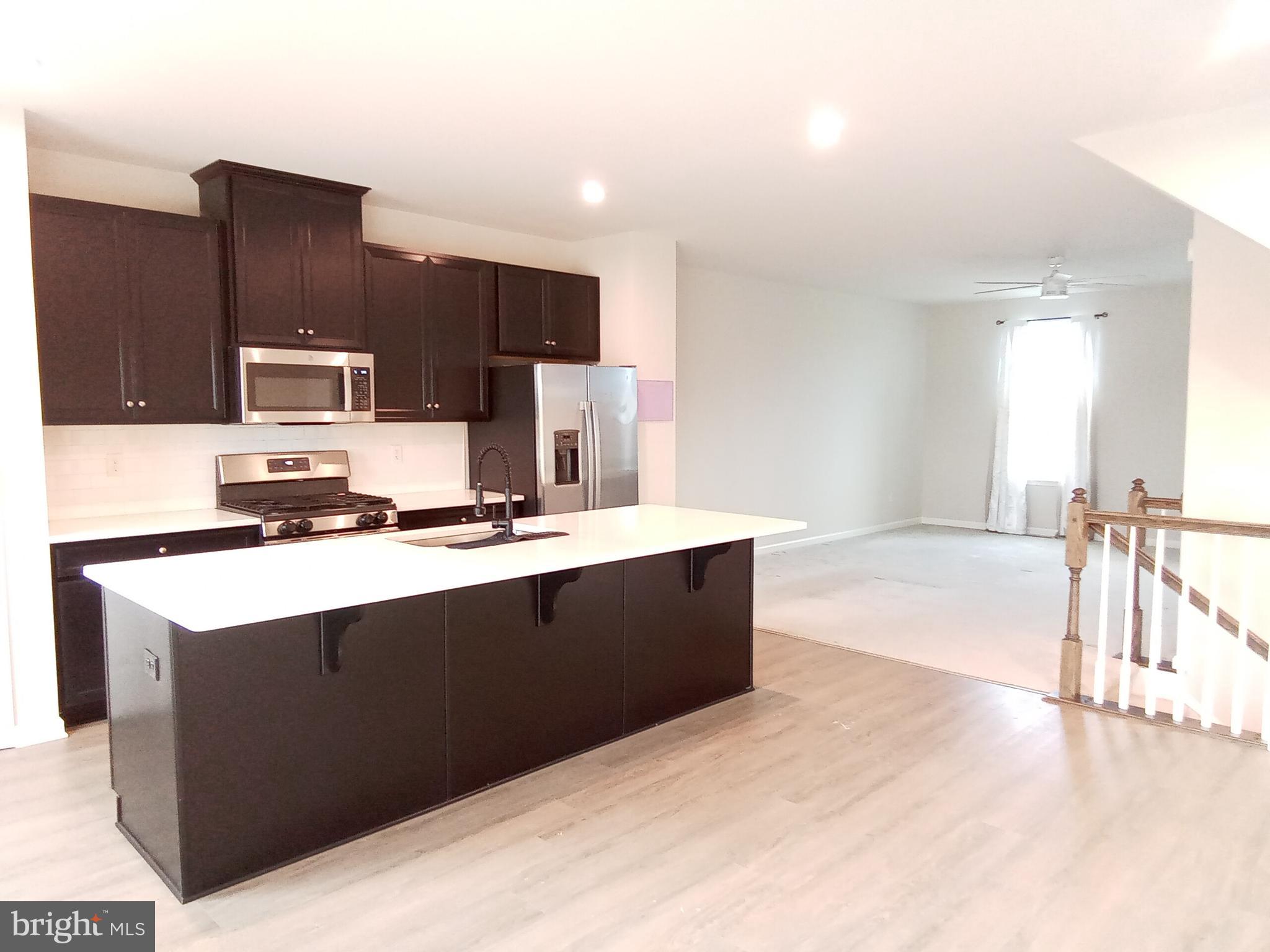 31 Roundstone Run Swedesboro, NJ 08085 - Photo 8 of 16