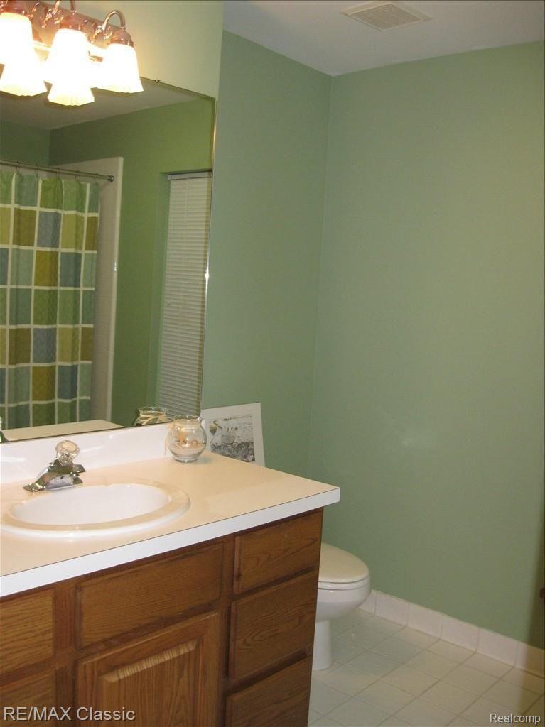 3580 John R Road Rochester, MI 48307 - Photo 19 of 21 Main Bath