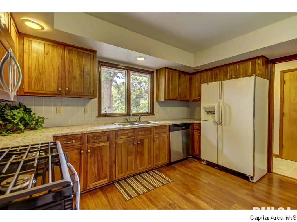 8 Walberta Drive Rochester, IL 62563 - Photo 17 of 29 Gallery Image 17