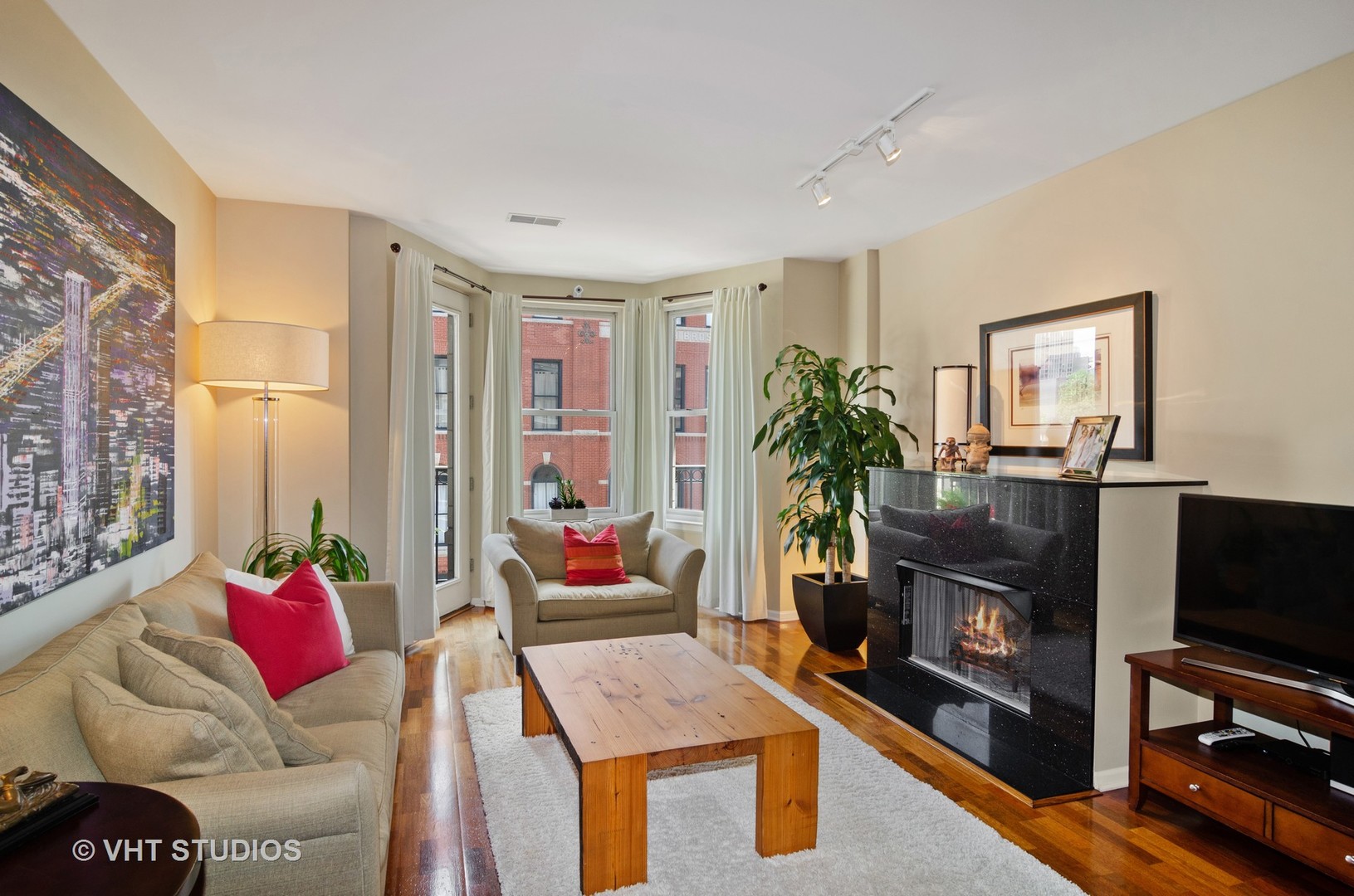 520 North Halsted Street, Unit 308 Chicago, IL 60642 - Photo 2 of 17