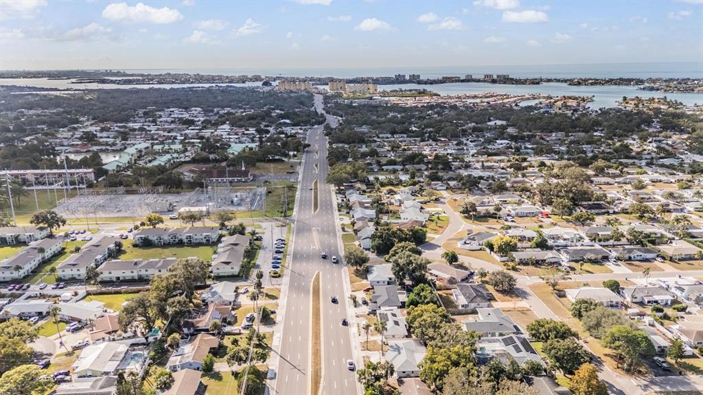 6472 113th Street Seminole, FL 33772 - Photo 34 of 36 an aerial view of a city