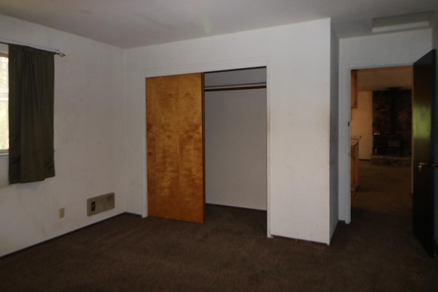 1536 Meadowview Road Arnold, CA 95223 - Photo 10 of 22 a view of an empty room