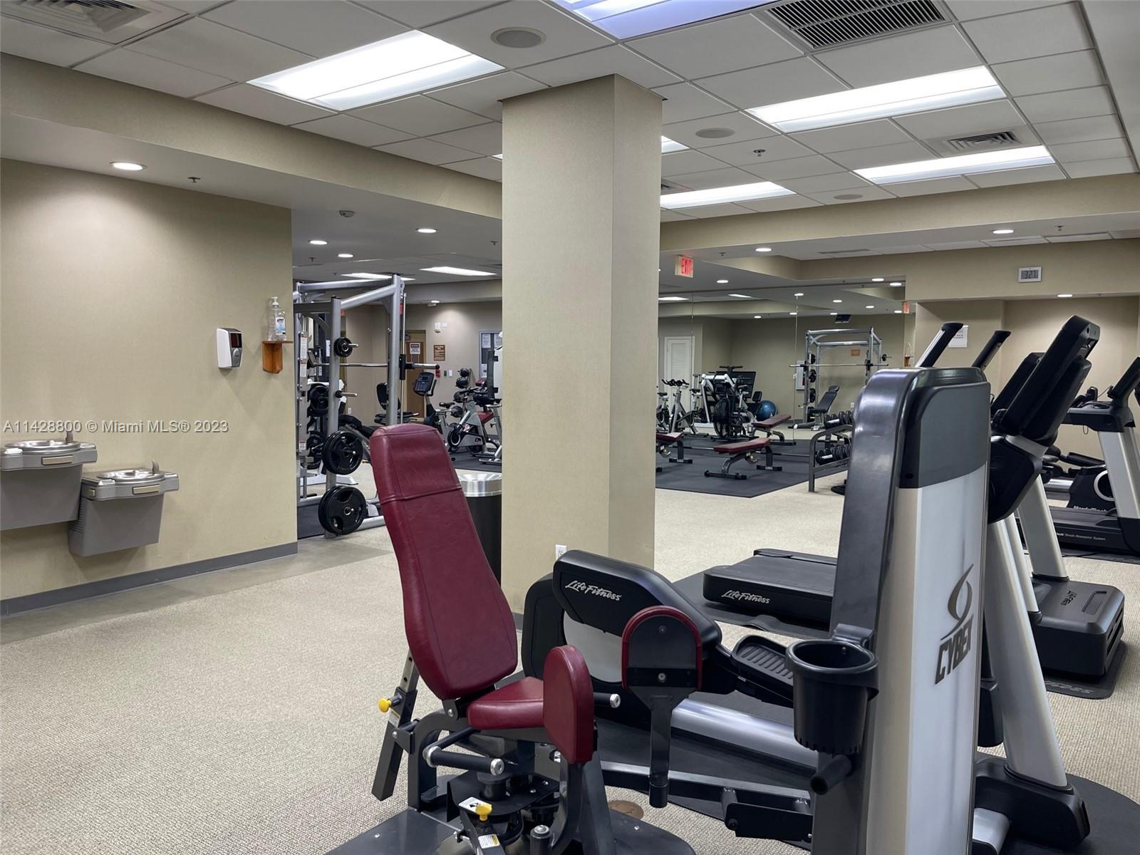 Se Colonnade at Dadeland Condominiums Miami, FL 33143 - Photo 32 of 32 a view of a room with gym equipment