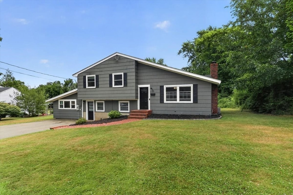 15 Russell Road Whitman, MA 02382 - Photo 3 of 36