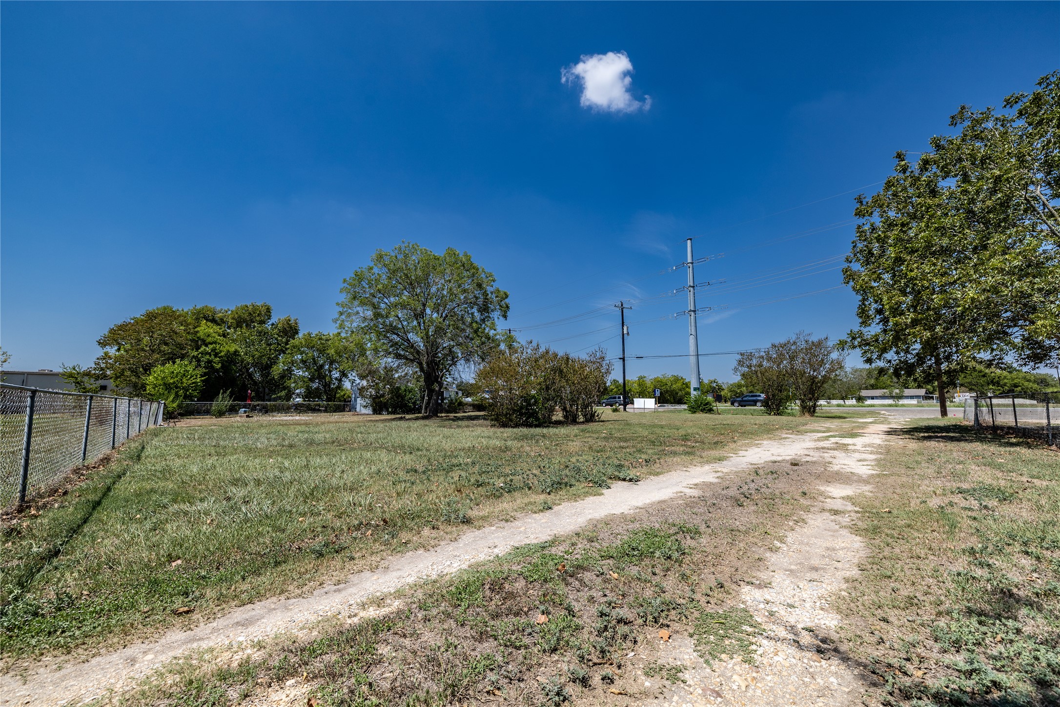 300 Blackjack Street Lockhart, TX 78644 - Photo 10 of 18